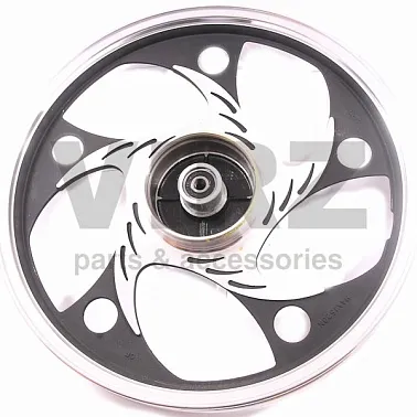 Диск колесный R17 задний 1.6-17 (литой) (барабан. 110мм) (5 дв. закруг. лучей); 